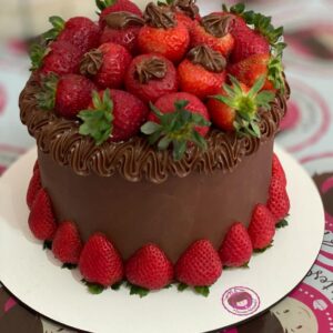 Bolo Leite Ninho com Nutella e Morangos
